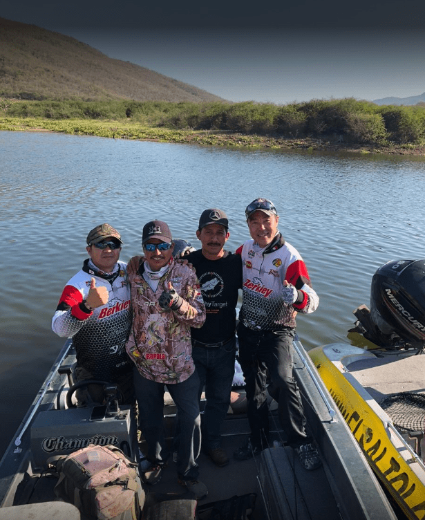 Happy Anglers at Lake El Salto Sinaloa 01